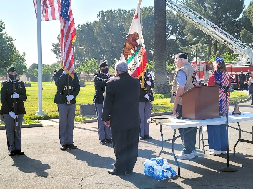 Facing cadets from the California Military Institute, Mayor Michael Vargas (l) leads the Pledge of Allegiance at Monday’s Memorial Day observance at the Perris Valley Cemetery in 2021. Photo by Caryn Jaramillo