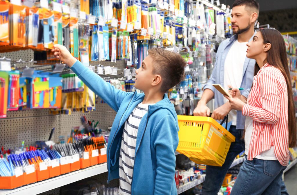 Back-to-School shopping. (c) New Africa - stock.adobe.com