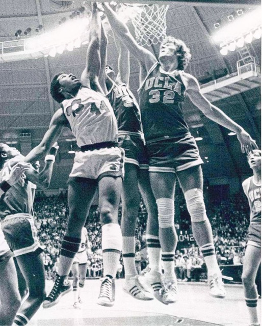 Bill Walton battling Notre Dame’s Adrian Dantley for a rebound in January 1974. The Fighting Irish ended the Bruins’ 88-game win streak. Walton, then a senior, won his 3rd National Player of the Year Award, but UCLA fell short of winning Walton’s 3rd national title, losing to North Carolina State in the semi-finals.