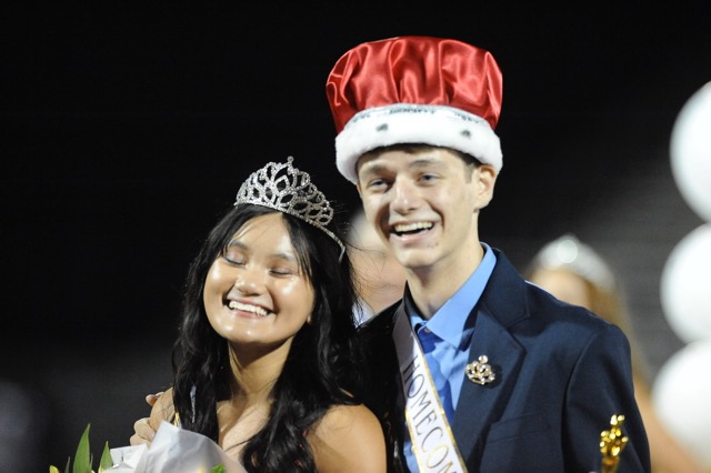 Eastvale Roosevelt students Ashlynne Adeva and Max Wagoner were honored as homecoming queen and king. Credit: Photo by Jerry Soifer