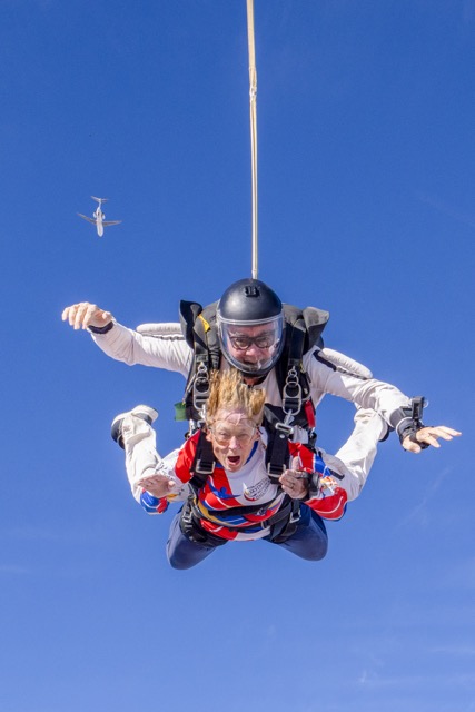 Kim Emmons Knor, a World Champion Skydiver in 1962, made her 752nd jump last Saturday in Perris, at the still ripe age of 85.