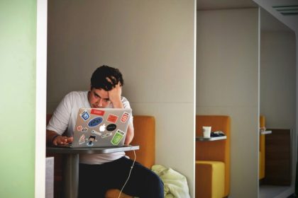 Borrow for College. (c) JLco - Julia Amaral / iStock via Getty Images Plus
