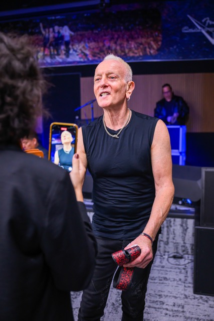 An affable Phil Collen explains his take on the state of the music industry with inquisitive (Progress/Sentinel – paper specific) intern, Mia Rotell. Phil Collen