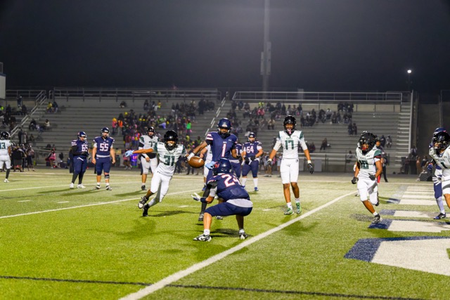 Citrus Hill #24 Cody Bowie receives a low pass from the QB on a HB Swing on the 1yd line for the easy score