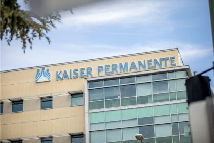 Kaiser Permanente Nurses. Martin do Nascimento, CalMatters