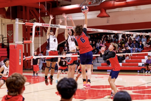 Elsinore sets a strong wall that disrupts Great Oak’s spike attempt