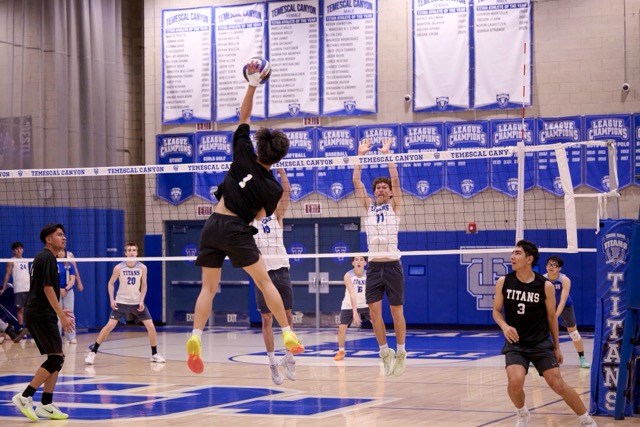 Tahquitz #1 Immanuel Daen rises for a high-amplitude attack, connecting on a deep set to the outside.