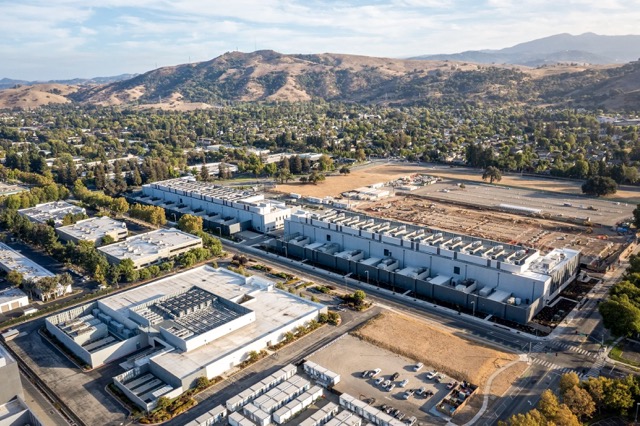 A block of Equinix data centers sit across the street from a Prime data center on Great Oaks Blvd. in South San Jose on Aug. 31, 2026.
Credit: Photo by Anna Hoch-Kenney, CalMatters